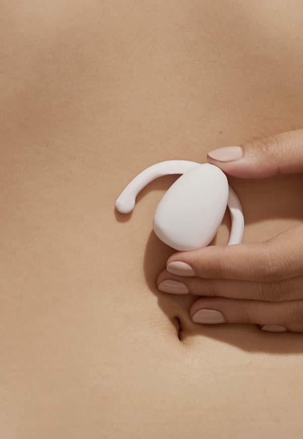 Dame Eva 2 Hands Free Clitoral Vibrator-Dame-Madame Claude